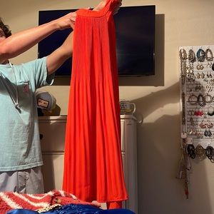 Round the neck boutique dress